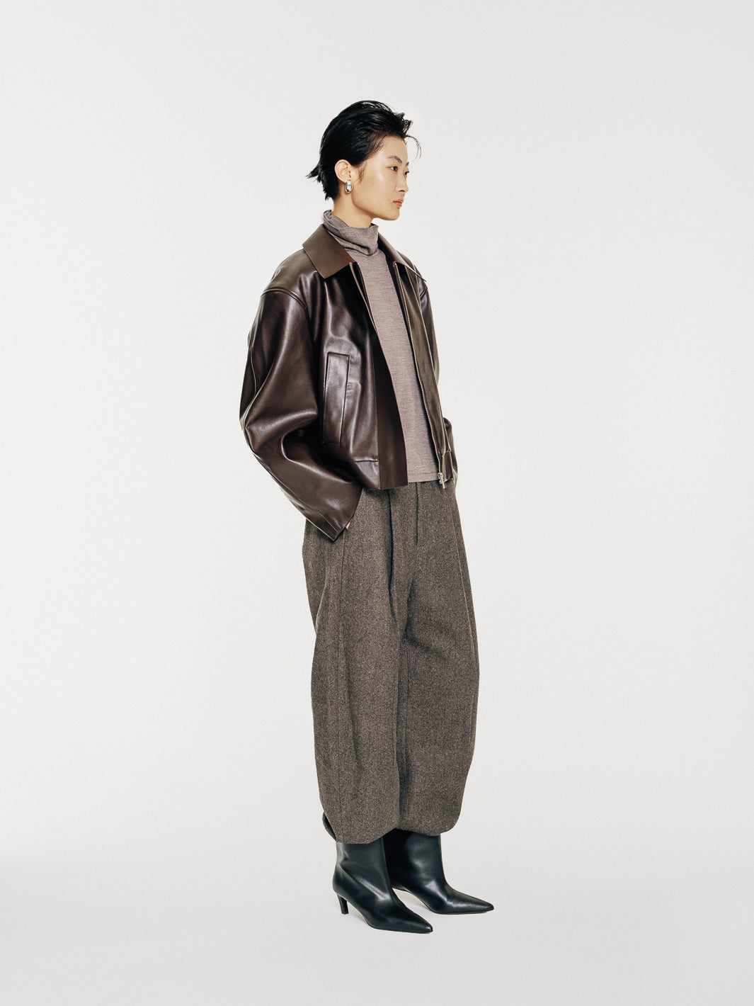 Cooper V-leather Cropped Jacket – Mute by JL