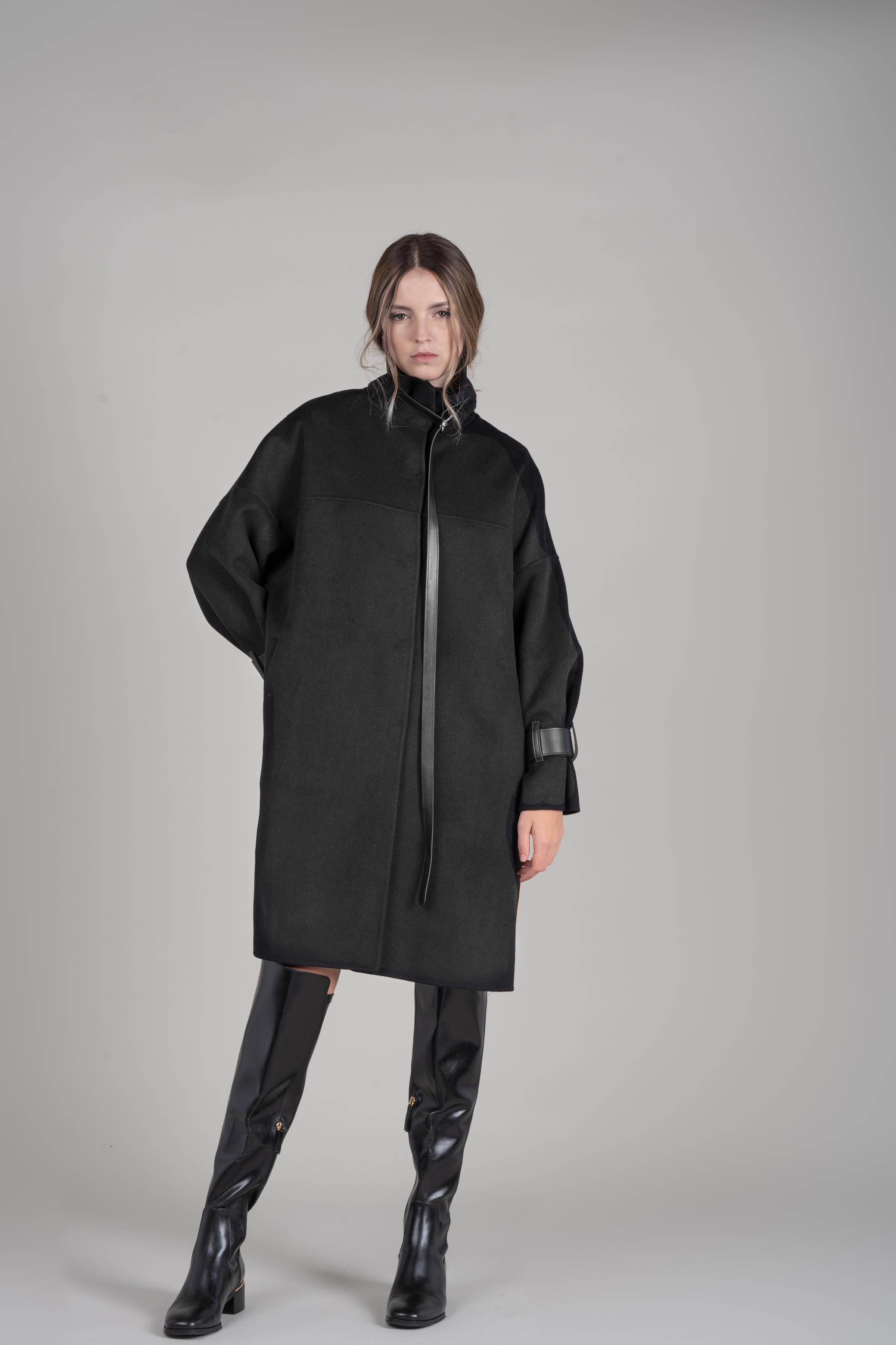 JL069B Oversized Leather-trimmed Wool Coat – Mute by JL